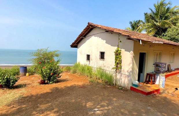 Green Cliff Homestay and Sunset Point Velas